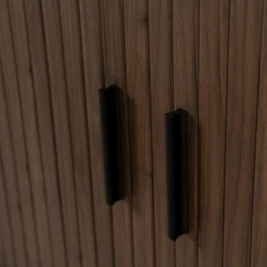 TRISH 140 cm Comodă cu două uși glisante Nuc