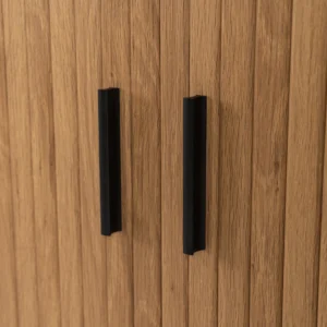 product-3325-5 TRISH 180 cm Comoda extensibilă cu două uși Stejar — Comode