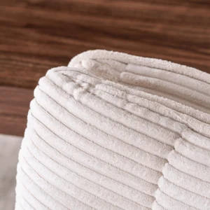 Scaun pivotant din catifea crem AKITA