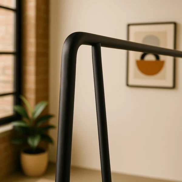 JOEL 100 cm cuier de hol cu rafturi stejar rustic/negru — Cuiere